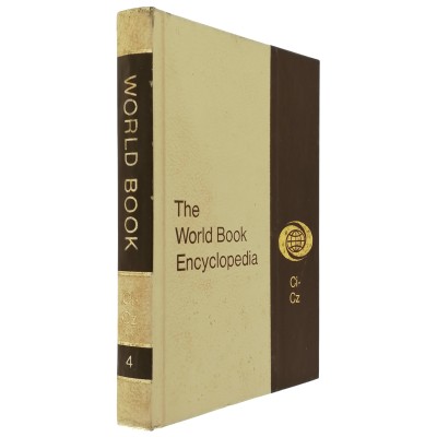 The World Book Encyclopedia Volume 4 Fiel Educational Corporation 1975